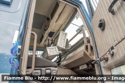 Iveco 190-30 4x4
Polizia di Stato
VI Reparto Mobile Genova
Allestimento Nuova Ma.Na.Ro.
POLIZIA A7042
Parole chiave: Iveco 190-30_4x4 POLIZIAA7042