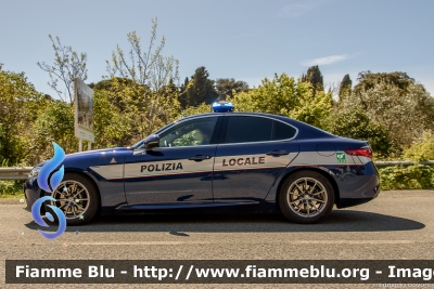 Alfa-Romeo Nuova Giulia
Polizia Locale Bardolino (VR)
Allestimento Bertazzoni Veicoli Speciali
Linea Pi-Elle
POLIZIA LOCALE YA 589 AF
Parole chiave: Alfa-Romeo Nuova_Giulia POLIZIALOCALEYA589AF