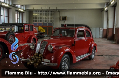 Bianchi S9
Vigili del Fuoco
Comando Provinciale di Milano
Museo Storico
Anno 1938
Autoveicolo civile requisito durante il periodo bellico, dopo l'installazione di una pompa centrifuga con addescamento a stantuffi ausiliari fu impiegata come vettura antincendio
VF 4012
Parole chiave: Bianchi S9 VF4012 Giornate_di_Primavera_Fai_2015