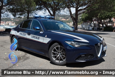 Alfa-Romeo Nuova Giulia
Polizia Locale Bardolino (VR)
Allestimento Bertazzoni Veicoli Speciali
Linea Pi-Elle
POLIZIA LOCALE YA 589 AF
Parole chiave: Alfa-Romeo Nuova_Giulia POLIZIALOCALEYA589AF