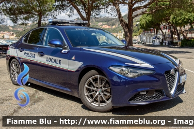 Alfa-Romeo Nuova Giulia
Polizia Locale Bardolino (VR)
Allestimento Bertazzoni Veicoli Speciali
Linea Pi-Elle
POLIZIA LOCALE YA 589 AF
Parole chiave: Alfa-Romeo Nuova_Giulia POLIZIALOCALEYA589AF