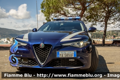 Alfa-Romeo Nuova Giulia
Polizia Locale Bardolino (VR)
Allestimento Bertazzoni Veicoli Speciali
Linea Pi-Elle
POLIZIA LOCALE YA 589 AF
Parole chiave: Alfa-Romeo Nuova_Giulia POLIZIALOCALEYA589AF