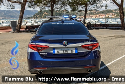 Alfa-Romeo Nuova Giulia
Polizia Locale Bardolino (VR)
Allestimento Bertazzoni Veicoli Speciali
Linea Pi-Elle
POLIZIA LOCALE YA 589 AF
Parole chiave: Alfa-Romeo Nuova_Giulia POLIZIALOCALEYA589AF