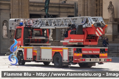 Iveco EuroFire 150E27 I serie
Vigili del Fuoco
Comando Provinciale di Firenze
AutoScala da 37 metri allestimento Iveco-Magirus
Ricondizionata Fortini
VF 20077
Parole chiave: Iveco EuroFire_150E27_Iserie VF20077