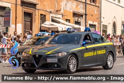 Alfa-Romeo Nuova Giulia
Guardia di Finanza
Allestimento FCA
GdiF 252 BQ
Parole chiave: Alfa-Romeo Nuova_Giulia GdiF252BQ Festa_della_repubblica2023