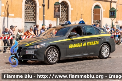 Alfa-Romeo Nuova Giulia
Guardia di Finanza
Allestimento FCA
GdiF 252 BQ
Parole chiave: Alfa-Romeo Nuova_Giulia GdiF252BQ Festa_della_repubblica2023