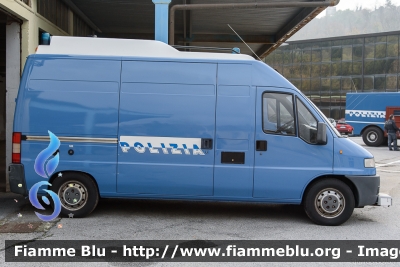 Fiat Ducato II serie
Polizia di Stato
Artificeri
POLIZIA D6301
Parole chiave: Fiat Ducato_IIserie POLIZIAD6301