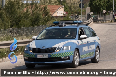 Skoda Octavia Wagon V serie
Polizia di Stato
Polizia Stradale
POLIZIA M5273
Parole chiave: Skoda Octavia_Wagon_Vserie POLIZIAM5273