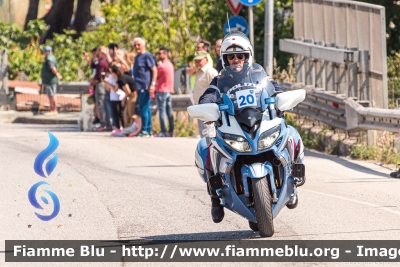 Yamaha FJR 1300 II serie
Polizia di Stato
Polizia Stradale
in scorta al Giro d'Italia 2022
Parole chiave: Yamaha FJR_1300_IIserie