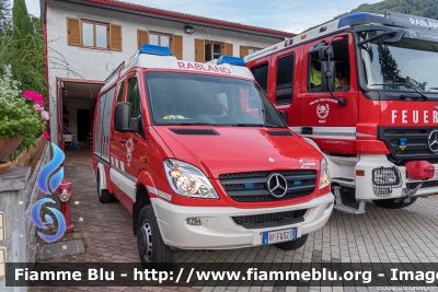 Mercedes-Benz Sprinter III serie
Vigili del Fuoco
Unione distrettuale di Merano
Corpo Volontario di Rablà (BZ)
Freiwillige Feuerwehr Rabland
Allestimento Brandshutz-Rosenbauer
VF FW 32T
Parole chiave: Mercedes-Benz Sprinter_IIIserie VFFW32T