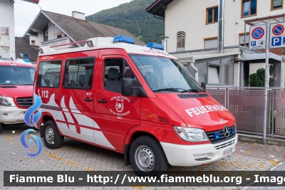 Mercedes-Benz Sprinter II serie
Vigili del Fuoco
Unione distrettuale di Merano
Corpo Volontario di Rablà (BZ)
Freiwillige Feuerwehr Rabland
VF 14S BZ
Parole chiave: Mercedes-Benz Sprinter_IIserie VF14SBZ