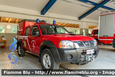 Nissan Navara II serie
Vigili del Fuoco
Distretto della Val Di Sole
Corpo Volontario di Dimaro (TN)
con modulo allestito da Kofler Fahrzeugbau
VF 6A1 TN
Parole chiave: Nissan Navara_IIserie VF6A1TN