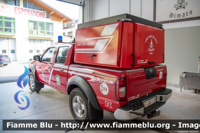 Nissan Navara II serie
Vigili del Fuoco
Distretto della Val Di Sole
Corpo Volontario di Dimaro (TN)
con modulo allestito da Kofler Fahrzeugbau
VF 6A1 TN
Parole chiave: Nissan Navara_IIserie VF6A1TN