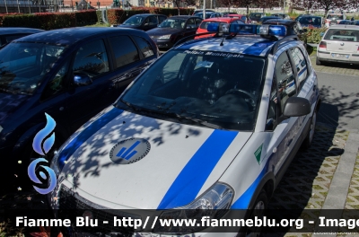 Fiat Sedici I serie
Polizia Municipale Unione delle Terre Verdiane
POLIZIA LOCALE YA 474 AC
Parole chiave: Fiat Sedici_Iserie POLIZIALOCALEYA474AC XX_Convegno_Nazionale_Polizia_Locale