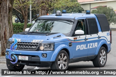 Land-Rover Discovery 4
Polizia di Stato
VI Reparto Mobile Genova
allestimento Marazzi
decorazione grafica Artlantis
POLIZIA M2761
Parole chiave: Land-Rover Discovery_4 POLIZIAM2761