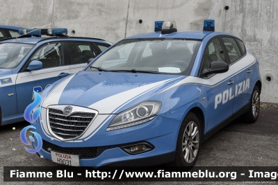 Lancia Nuova Delta
Polizia di Stato
Reparto Prevenzione Crimine
Allestita NCT 
Decorazione Grafica Artlantis
POLIZIA H9031
Parole chiave: Lancia Nuova_Delta POLIZIAH9031