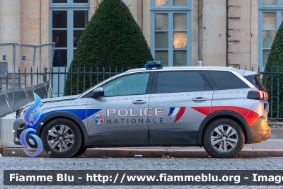 Peugeot 5008
France - Francia
Police Nationale
Prefecture De Police
Brigade de Repression de l'Action Violente - Légères (BRAV-L)
Parole chiave: Peugeot 5008