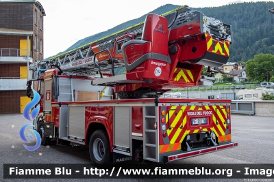 Iveco EuroCargo 160E32 IV serie
Vigili del Fuoco
Unione Distrettuale della Val Di Sole
Veicolo ospitato dal corpo di Malè (TN)
VF 8X1 TN
Parole chiave: Iveco EuroCargo_160E32_IVserie VF8X1TN