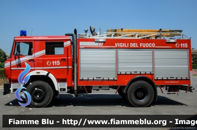 Iveco 190-24
Vigili del Fuoco
Comando Provinciale di Milano
Distaccamento Volontario di Lazzate
AutoPompaSerbatoio allestimento Baribbi
Riallestita Fortini
VF 26964
Parole chiave: Iveco 190-24 VF26964