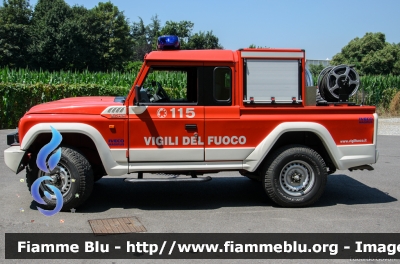 Iveco Massif
Vigili del Fuoco
Comando Provinciale di Milano 
Distaccamento Volontario di Lazzate
VF 26066
Parole chiave: Iveco Massif VF26066