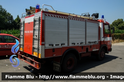 Iveco 60-10
Vigili del Fuoco
Comando Provinciale di Milano
Distaccamento Volontario di Lazzate
Polisoccorso allestimento Baribbi
Carro maltempo
VF 14033
Parole chiave: Iveco 60-10 VF14033