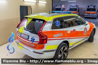 Volvo XC90 II serie restyle
Croce Bianca Merano (BZ)
Weisses Kreuz Meran
Allestita Ambulanz Mobile
WK 219
PC ZS 1H1
Parole chiave: Volvo XC90_IIserie_restyle PCZS1H1