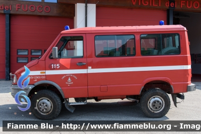 Iveco Daily 4x4 II serie
Vigili del Fuoco
Unione Distrettuale delle Giudicarie
Corpo Volontario di Storo (TN)
VF C82 TN
Parole chiave: Iveco Daily_4x4_IIserie VFC82TN