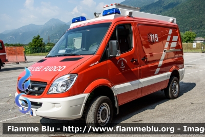 Mercedes-Benz Sprinter 4x4 III serie
Vigili del Fuoco
Unione Distrettuale delle Giudicarie
Corpo Volontario di Storo (TN)
Allestimento Kofler Fahrzeugbau
VF 9G4 TN
Parole chiave: Mercedes-Benz Sprinter_4x4_IIIserie VF9G4TN