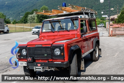 Land-Rover Defender 90
Vigili del Fuoco
Unione Distrettuale delle Giudicarie
Corpo Volontario di Storo (TN)
Allestimento Kofler Fahrzeugbau
VF 0D9 TN
Parole chiave: Land-Rover Defender_90 VF0D9TN