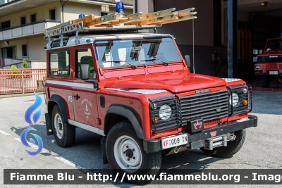 Land-Rover Defender 90
Vigili del Fuoco
Unione Distrettuale delle Giudicarie
Corpo Volontario di Storo (TN)
Allestimento Kofler Fahrzeugbau
VF 0D9 TN
Parole chiave: Land-Rover Defender_90 VF0D9TN