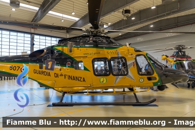 Leonardo AW169M
Guardia di Finanza
Reparto Operativo AereoNavale
Centro Aviazione di Pratica di Mare (RM)
Volpe 507
Parole chiave: Leonardo AW169M