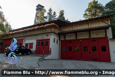 Distaccamento Colle - Löschgruppe Kohlern
Vigili del Fuoco
Unione Distrettuale di Bolzano
Corpo Volontario di Bolzano Città 
Freiwillige Feuerwehr der Stadt Bozen

