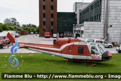 Agusta Bell AB204
Vigili del Fuoco
Elicottero monumentato presso il Comando Provinciale di Massa
Parole chiave: Agusta Bell AB204