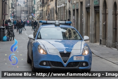 Alfa-Romeo Nuova Giulietta restyle
Polizia di Stato
Squadra Volante
Allestita NCT Nuova Carrozeria Torinese
Decorazione Grafica Artlantis
POLIZIA M1355
Parole chiave: Alfa-Romeo Nuova_Giulietta_restyle POLIZIAM1355