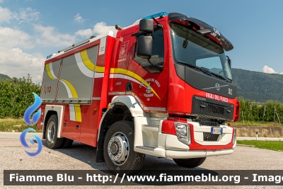 Volvo FL 280 IV serie
Vigili del Fuoco
Unione distrettuale di Cles
Corpo Volontario di Cis (TN)
Allestito Kofler
VF 7L6 TN
Parole chiave: Volvo FL_280_IVserie VF7L6TN