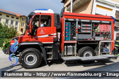 Mercedes-Benz U427
Vigili del Fuoco
Unione distrettuale di Mezzolombardo
Corpo Volontario di Spormaggiore (TN)
Allestimento BAI
VF 7D5 TN
Parole chiave: Mercedes-Benz U427 VF7D5TN