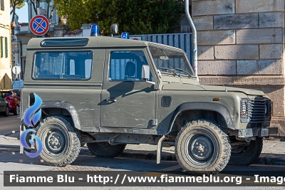 Land-Rover Defeder 90
Carabinieri
Comando Carabinieri Unità per la tutela Forestale, Ambientale e Agroalimentare
CC BU 119
Parole chiave: Land-Rover Defeder_90 CCBU119