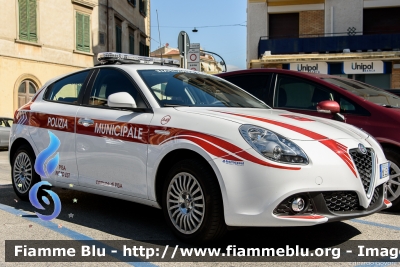 Alfa-Romeo Nuova Giulietta Restyle
A48 - Polizia Municipale Pisa
Nucleo Pisa Nord Est
Allestita Bertazzoni
POLIZIA LOCALE YA 452 AP
Parole chiave: Alfa-Romeo Nuova_Giulietta_Restyle POLIZIALOCALEYA452AP Festa_della_Repubblica_2019