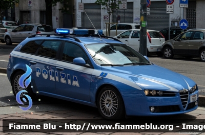 Alfa Romeo 159 Sportwagon Q4
Polizia di Stato
Polizia Stradale
POLIZIA F9301
Parole chiave: Alfa-Romeo 159_Sportwagon_Q4 POLIZIAF9301