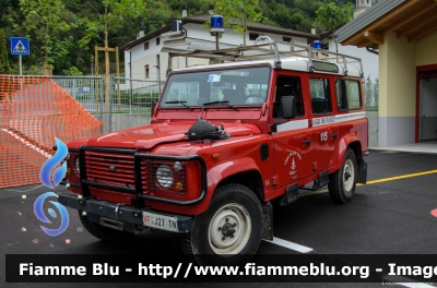 Land-Rover Defender 110
Vigili del Fuoco
Distretto della Valsugana e Tesino
Corpo Volontario di Tezze Valsugana (Tn)
VF J27 TN
Parole chiave: Land-Rover Defender_110 VFJ27TN