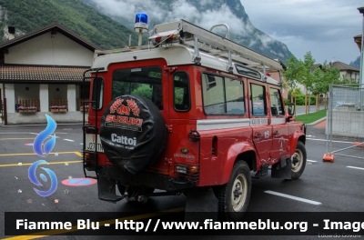 Land-Rover Defender 110
Vigili del Fuoco
Distretto della Valsugana e Tesino
Corpo Volontario di Tezze Valsugana (Tn)
VF J27 TN
Parole chiave: Land-Rover Defender_110 VFJ27TN