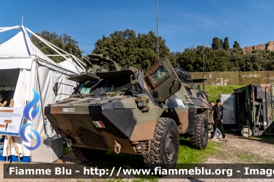 Renault Saviem VAB
COMFOTER-Comando delle Forze Operative Terrestri di Supporto
Comando Artiglieria
7° Reggimento Difesa NBC "Cremona"
EI 119990
Parole chiave: Renault Saviem VAB EI119990