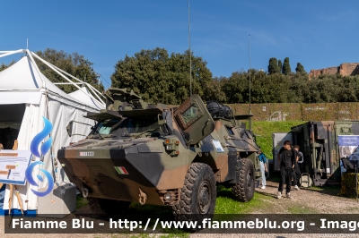 Renault Saviem VAB
COMFOTER-Comando delle Forze Operative Terrestri di Supporto
Comando Artiglieria
7° Reggimento Difesa NBC "Cremona"
EI 119990
Parole chiave: Renault Saviem VAB EI119990