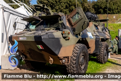 Renault Saviem VAB
COMFOTER-Comando delle Forze Operative Terrestri di Supporto
Comando Artiglieria
7° Reggimento Difesa NBC "Cremona"
EI 119990
Parole chiave: Renault Saviem VAB EI119990