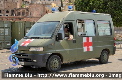 Fiat Ducato II serie
Esercito Italiano
Sanità Militare
EI AX 697
Parole chiave: Fiat Ducato_IIserie Ambulanza EIAX697