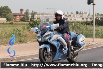 Yamaha FJR 1300 II serie
Polizia di Stato
Polizia Stradale
Allestimento Elevox
POLIZIA G3162
In scorta alla Mille Miglia 2022
Parole chiave: Yamaha FJR_1300_IIserie POLIZIAG3162