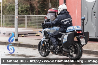 Yamaha Tracer 9
Polizia di Stato
Polizia Stradale
POLIZIA G3492
Parole chiave: Yamaha Tracer_9 POLIZIAG3492