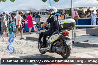 Yamaha X-Max 125
España - Spagna
Guardia Urbana
Ajuntament de Barcelona
GU365
Parole chiave: Yamaha X-Max_125