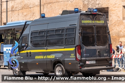 Iveco Daily VI serie restyle
Guardia di Finanza
Automezzo Blindato per Ordine Pubblico
Allestimento Sperotto
GdiF 525 BP
Parole chiave: Iveco Daily_VIserie_restyle GdiF525BP festa_della_repubblica_2023