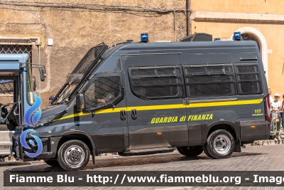 Iveco Daily VI serie restyle
Guardia di Finanza
Automezzo Blindato per Ordine Pubblico
Allestimento Sperotto
GdiF 525 BP
Parole chiave: Iveco Daily_VIserie_restyle GdiF525BP festa_della_repubblica_2023